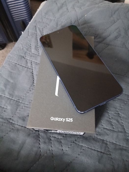 Samsung S25 12gb/128gb