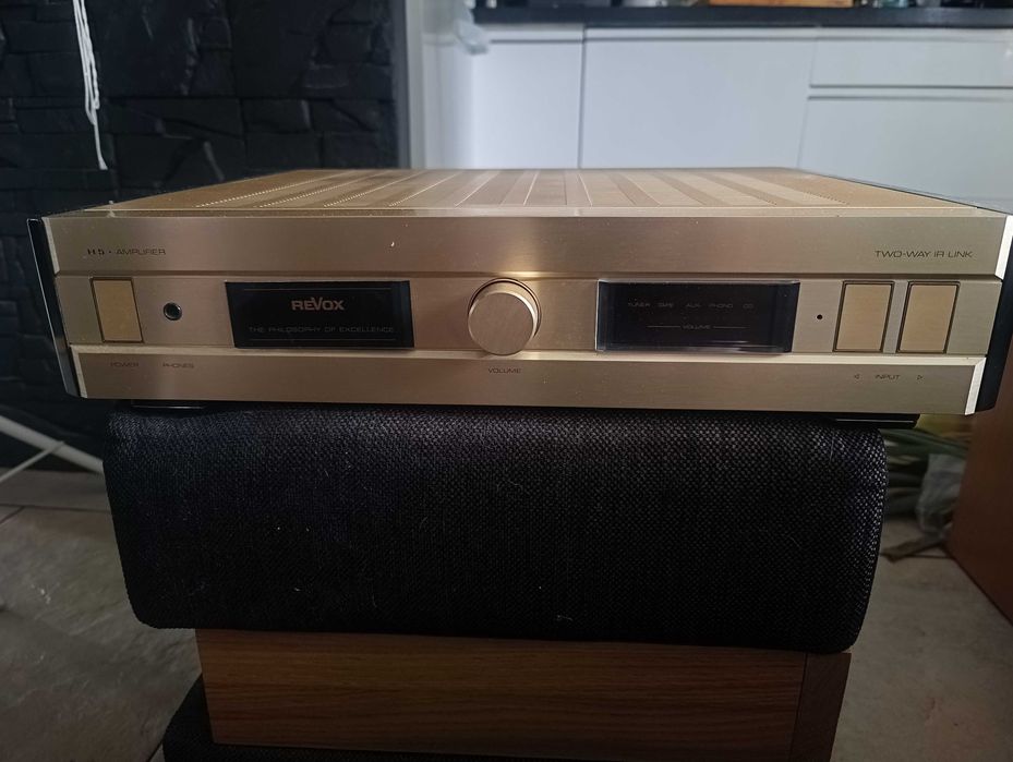 Wzmacniacz Revox H5