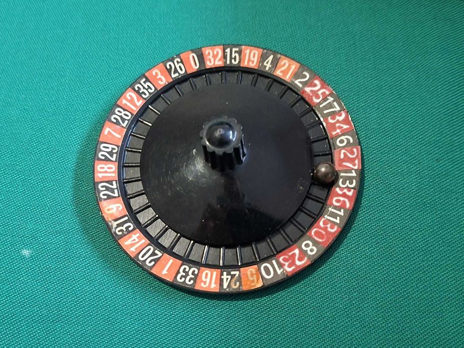 Pequena Roleta Merit, anos 60, England