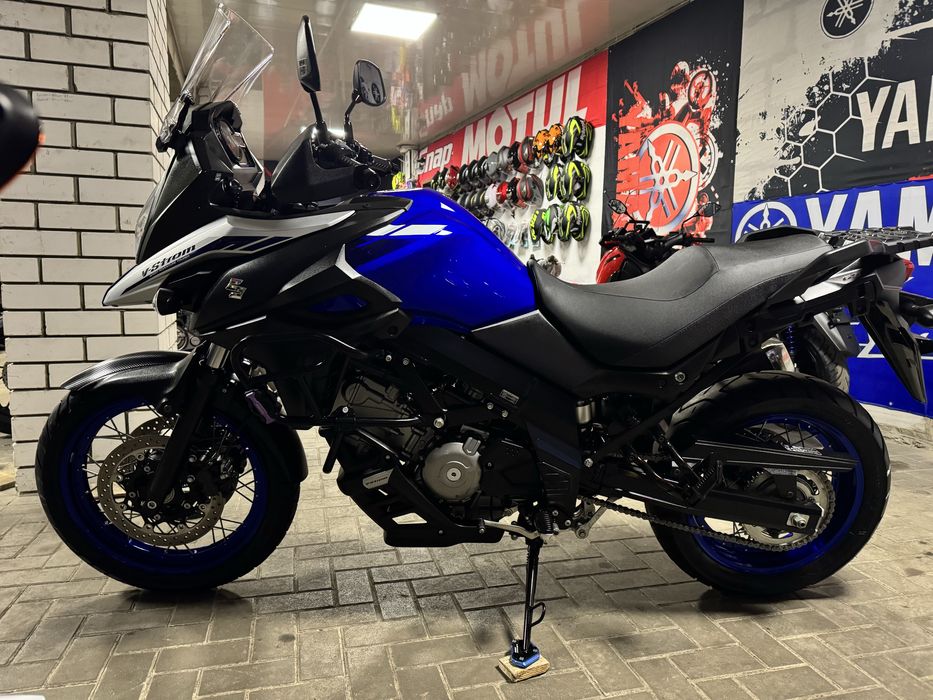 Японский мотоцикл Suzuki V-Strom 650 ABS 2022г.