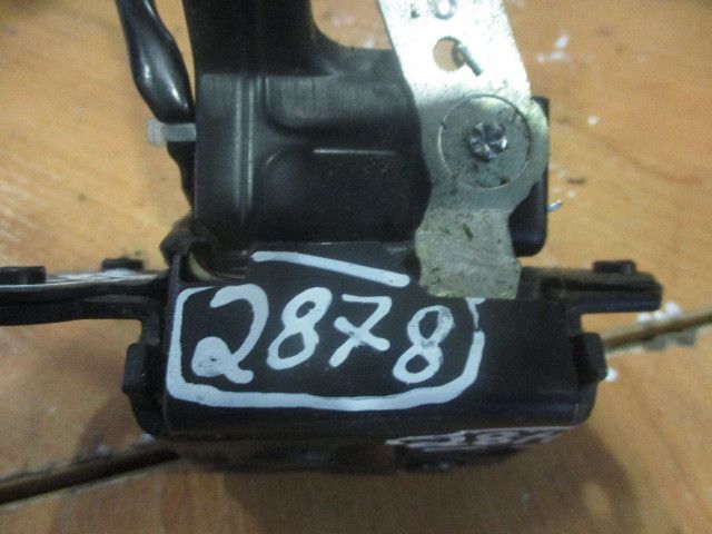 Fechadura / fecho da mala TOYOTA Yaris (_P9_)