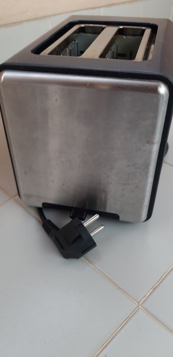 Torradeira Qilive 780w bom estado