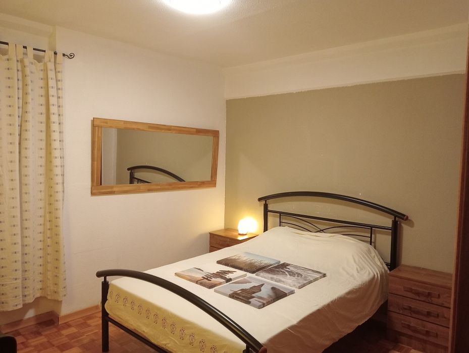 1 Quarto individual, zona de Benfica