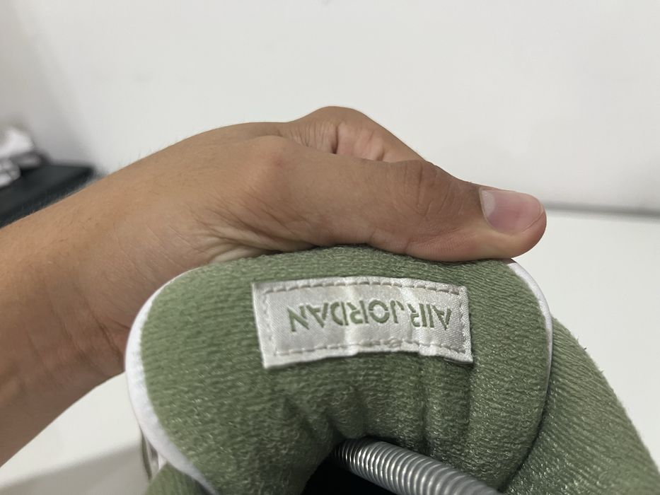 jordan 4 olive green tamanho 40