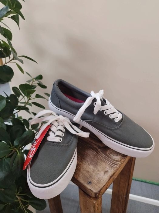 Trampki NOWE cropp