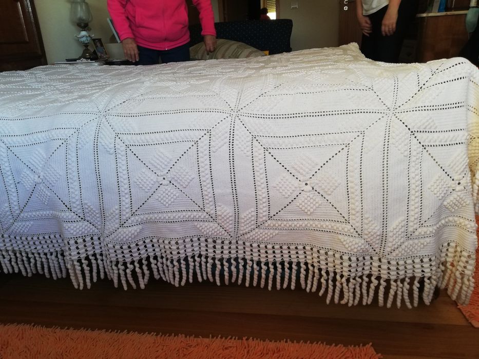 Colcha em renda branca