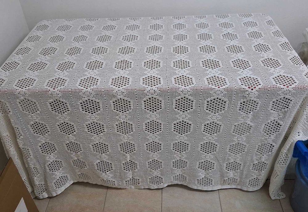 COLCHA bordada à Mão 240X190