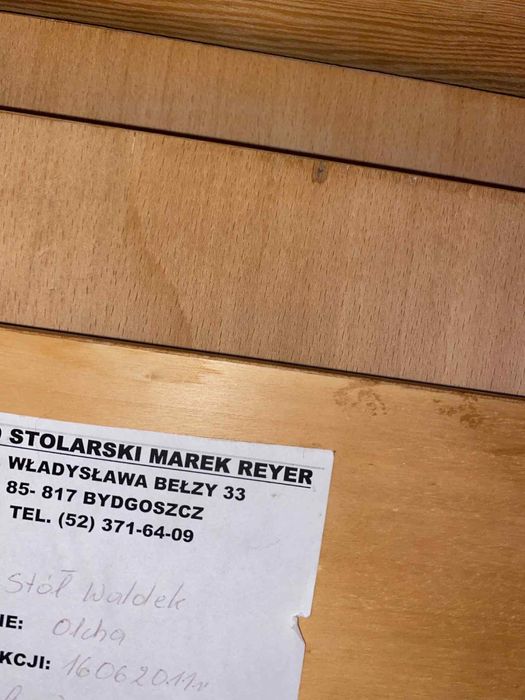 Stoł rozkladany plus krzesla w zestawie