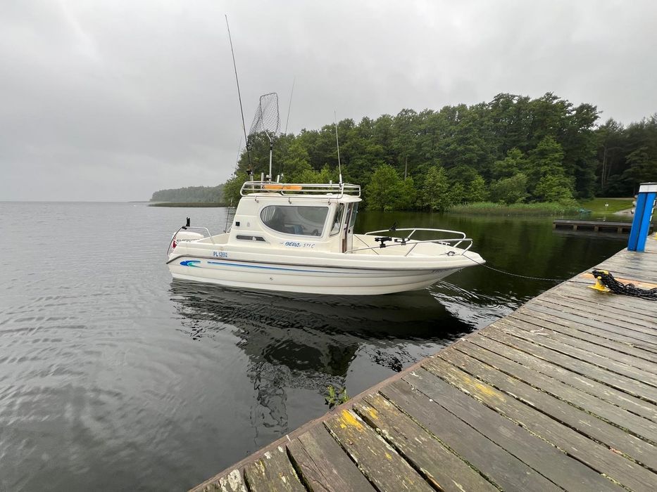 Łódż motorowa Bella 571 C