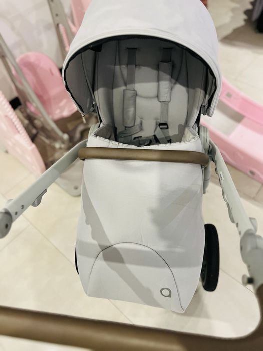 Продам коляску anex m/ tyre