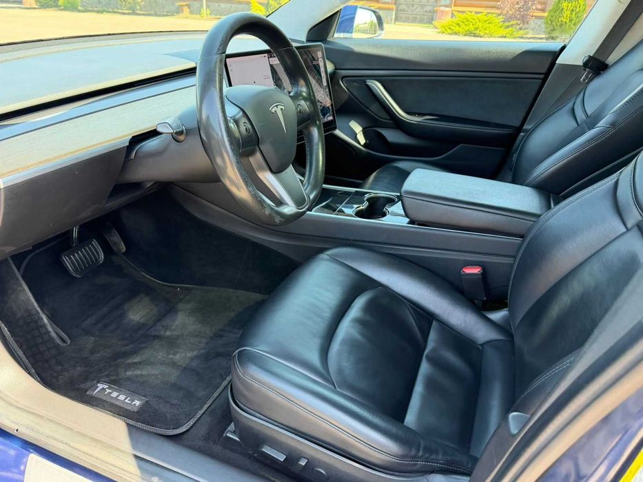 Tesla Model 3 2017 75 kWh RWD