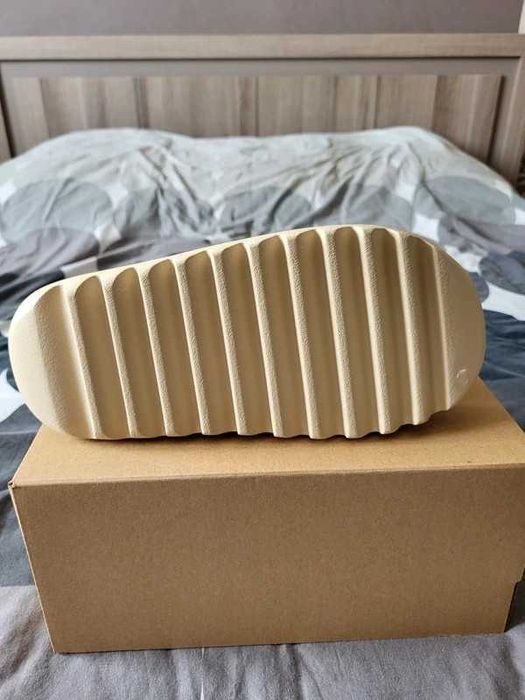 adidas Yeezy Slide Bone biała R.44,5
