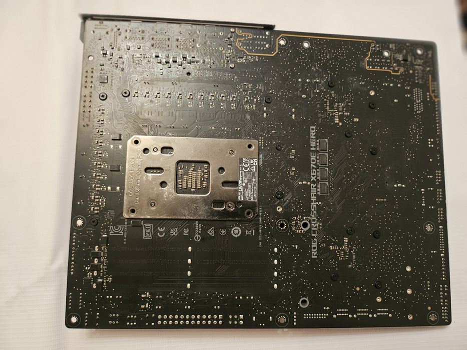 Материнська плата ASUS ROG CROSSHAIR X670E HERO WiFi 6E AM5 Ryzen5/7/9