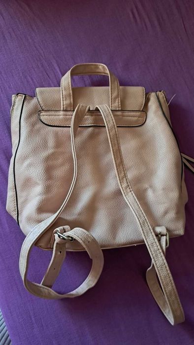 Mini różowy plecak damski. Stradivarius (Grupa INDITEX), Hiszpania.