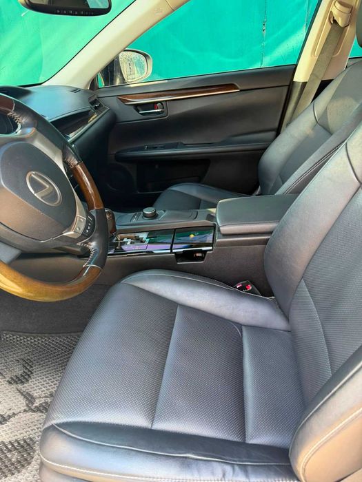 Продам Lexus ES 350