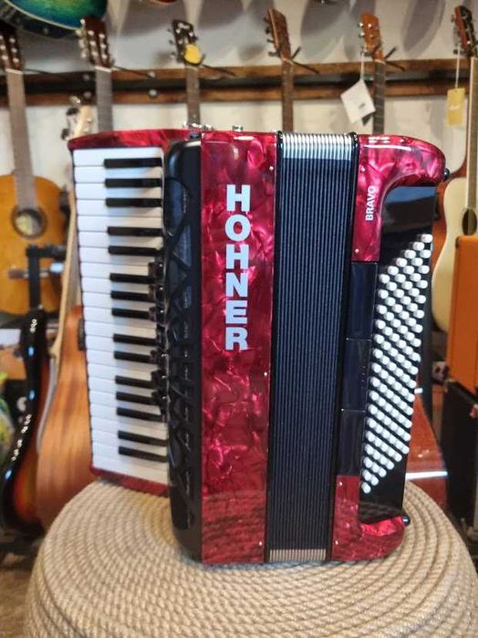 Hohner Bravo III 96 czerwony akordeon + pokrowiec