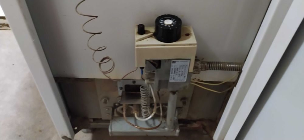 Продам опалювальний газовий  котел Атон Модель: АОГВМ-12Е