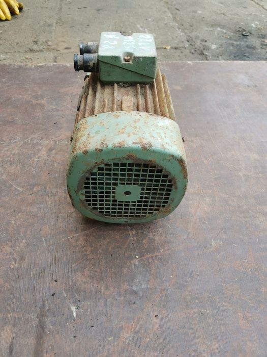 Silnik elektryczny trójfazowy 2,2 kW