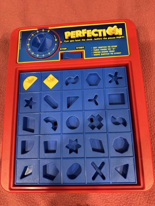 Гра Perfection від Hasbro