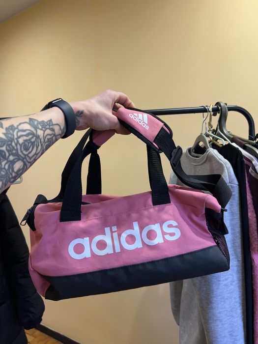 Розпродаж нових та б/у речей пишіть в лс , є більше