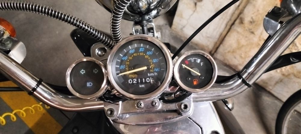 ZNEN Vitoria 125cc (2016) - APENAS 2 000 KM !