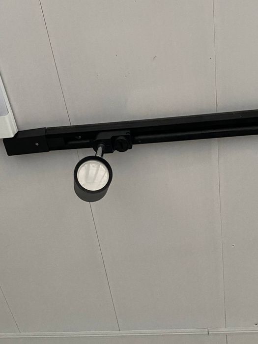 Трековий світильник. Світильник. Лампа