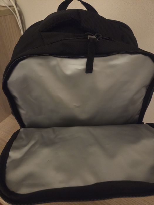 Mochila de viagem preta