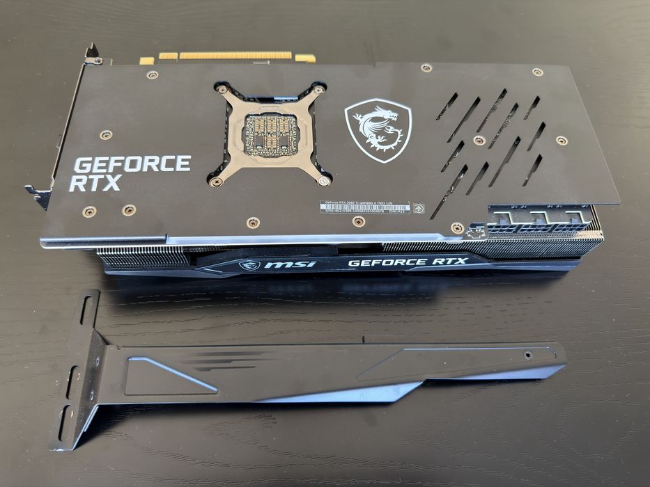Placa gráfica MSI RTX 3080 Ti GAMING X TRIO com 12GB GDDR6X