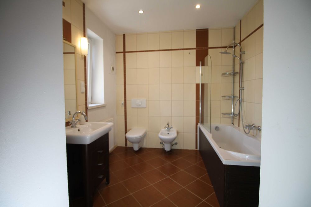 Przestronne, wygodne 3-pokojowe mieszkanie z dostępem do dużego ogrodu