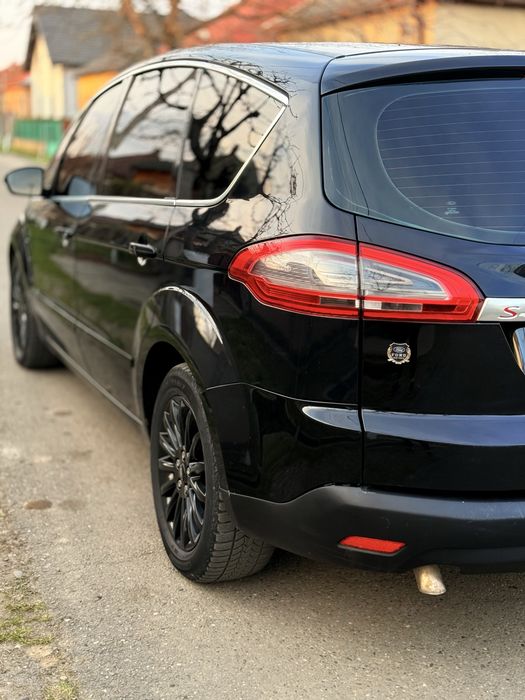 Продам авто Ford S-Max 2011