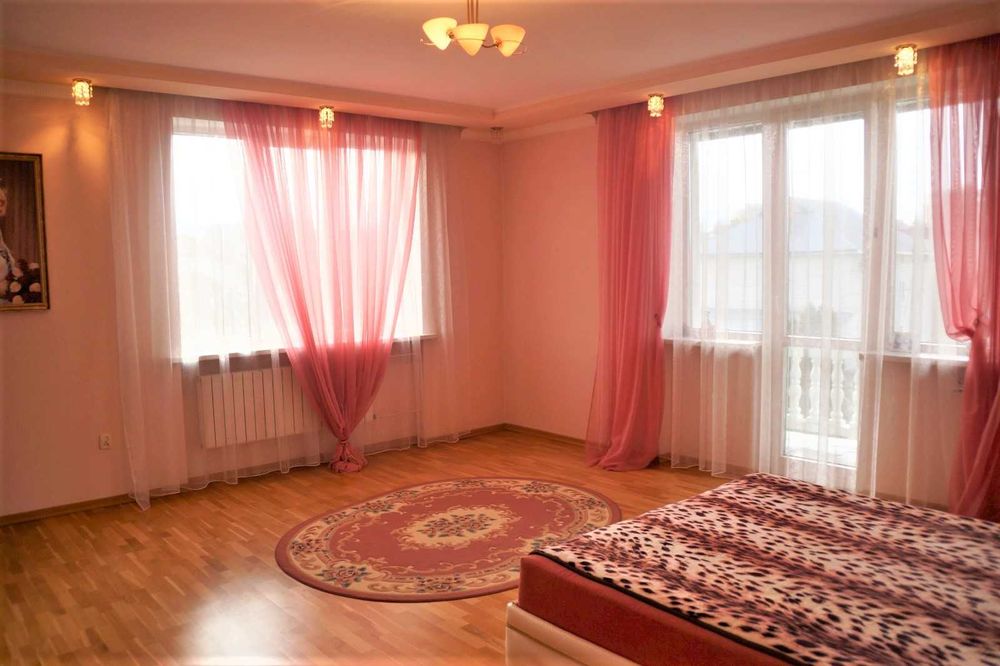 ПРОДАЖ ДВОКВАРТИРНОГО БУДИНКУ (продаж квартир окремо)