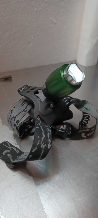 Lanterna Frontal LED