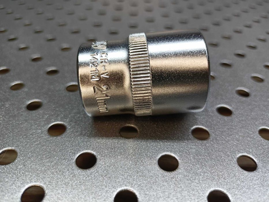 Nasadka 21 mm 1/2" 12-kątna CrV HONITON nasadka 21mm dwunastokątna