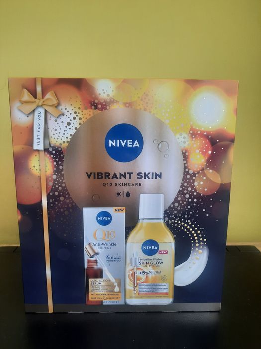 Подарунковий набір Nivea -сироватка і міцелярна вода