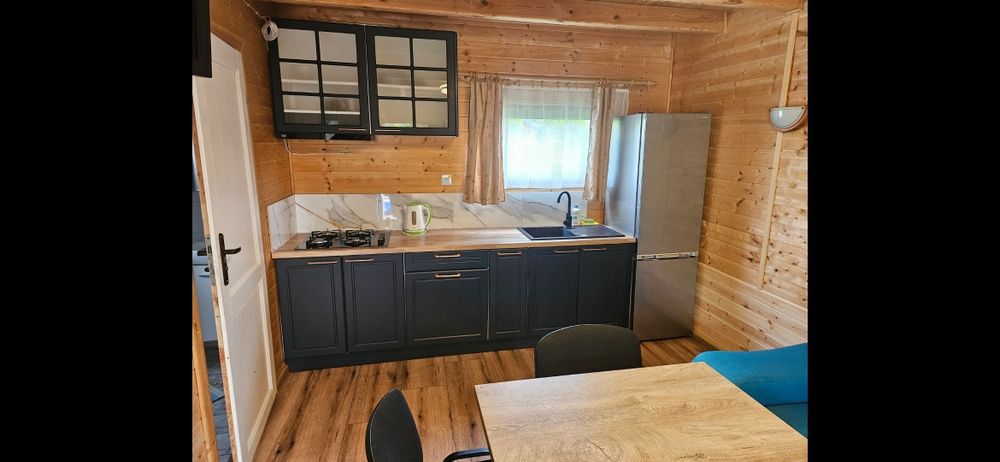 Domek  6 - 8 osobowy nad morzem, 100 m do plaży, jacuzzi. Rewa koło Gdyni