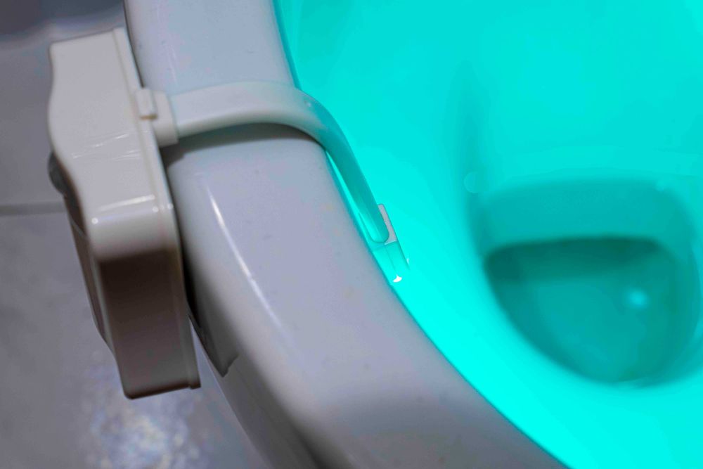 Sensor de movimento para luz colorida de sanita.