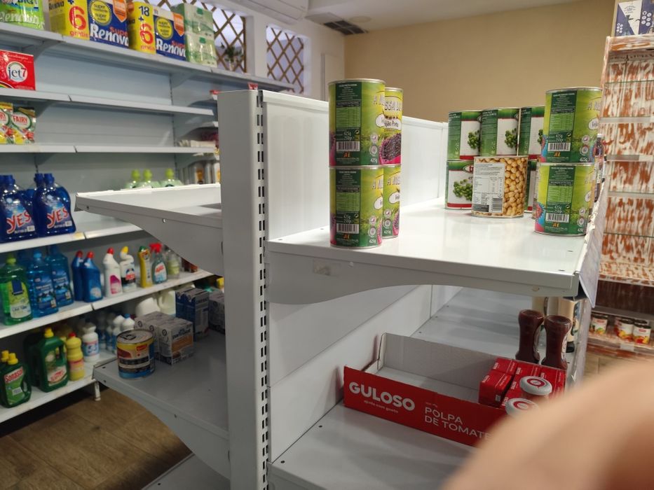 Vendo recheio de mini mercado