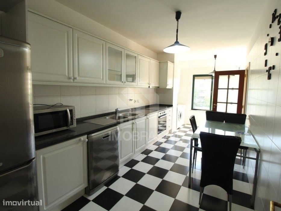 Arrendamento | Apartamento T2 Em S. Vítor (Zona Da Makro, Braga)