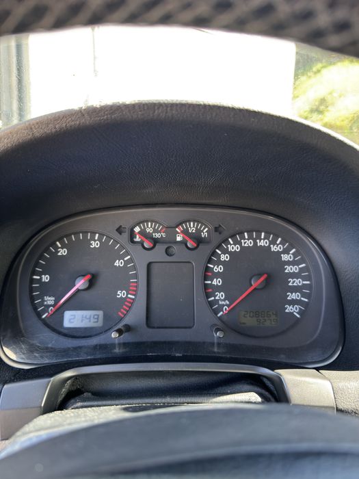 VW Golf IV 1.9 TDI PD 130cv (Look R32)– Fiável, económico, bom estado