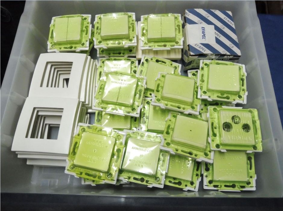 Tomadas e interruptores Arnould Espace (ou troco)64171255131138120