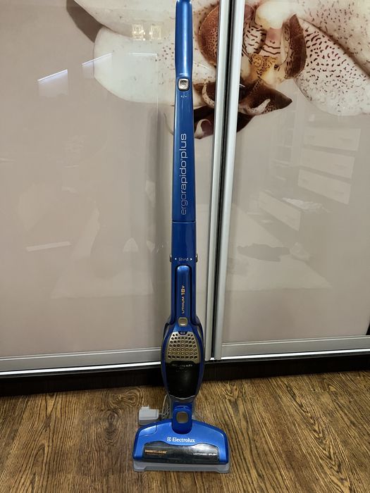 Пилосос electrolux ergorapido plus 18v замінено новий акб