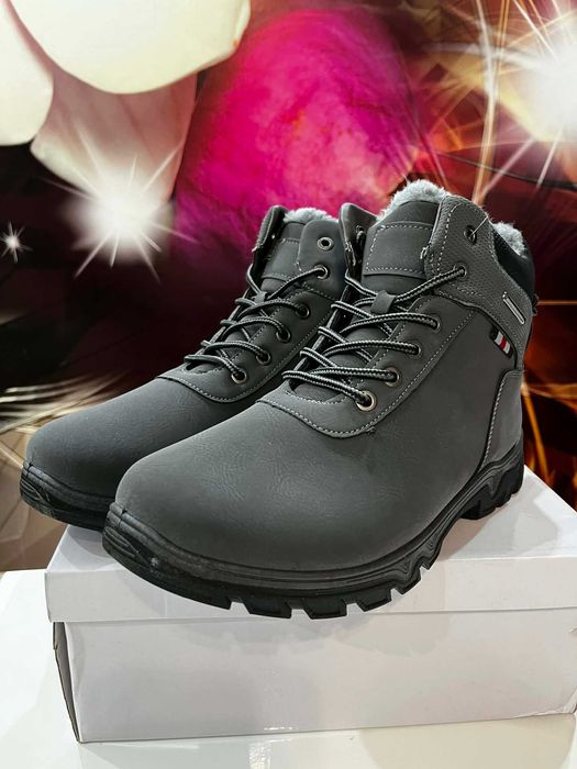 Nowe szare zimowe buty męskie ocieplane