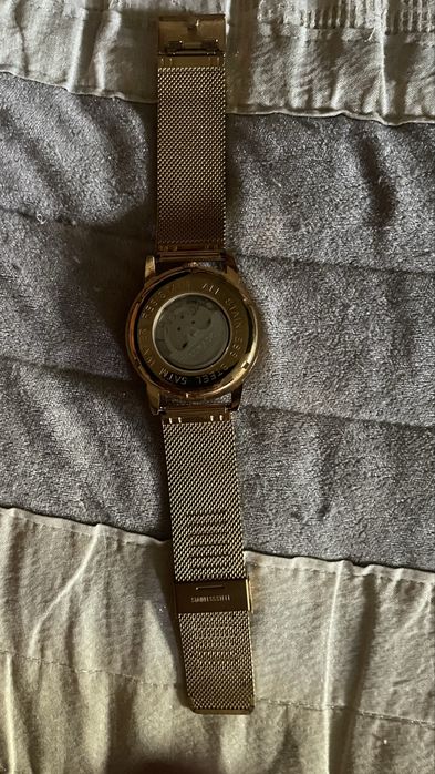 Relogio Lukado dourado  como novo