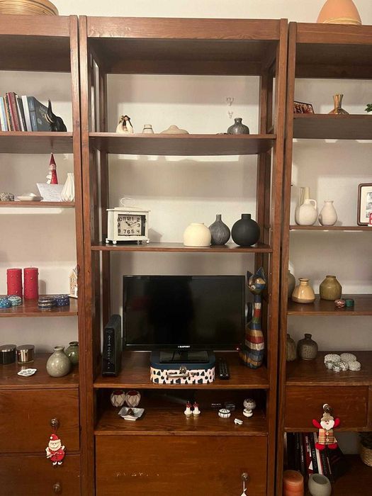 Conjunto de 3 móveis de madeira