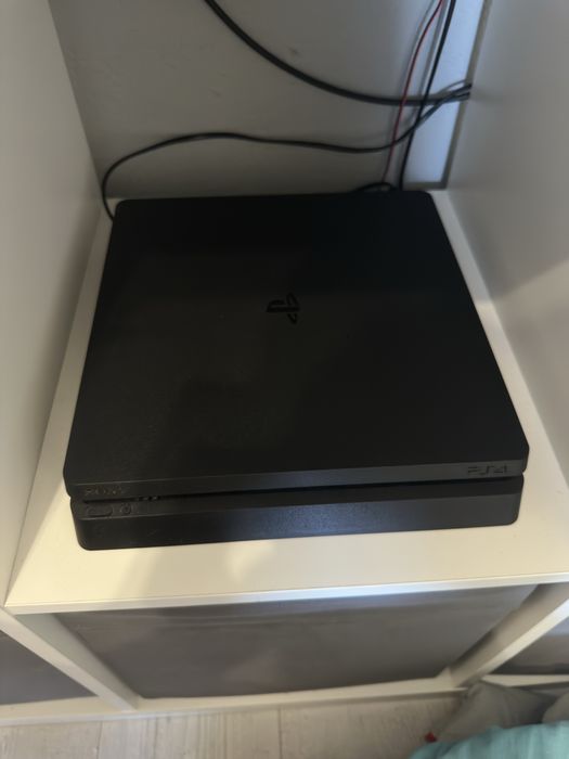 Ps4 slim 1 tb  como nova