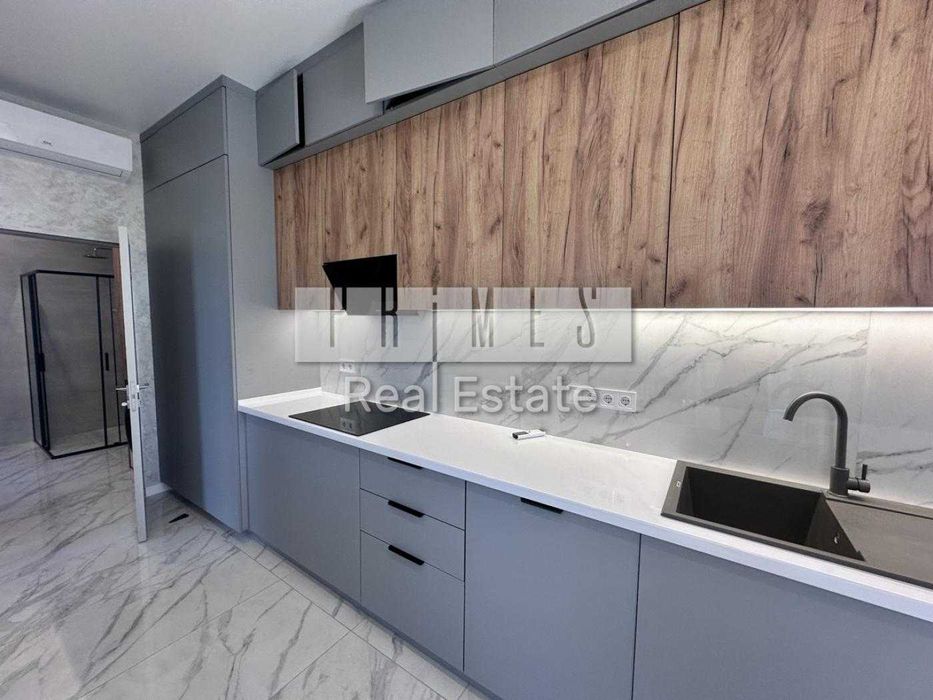 Продаж будинок з ремонтом у закритому котеджному містечку, Підгірці