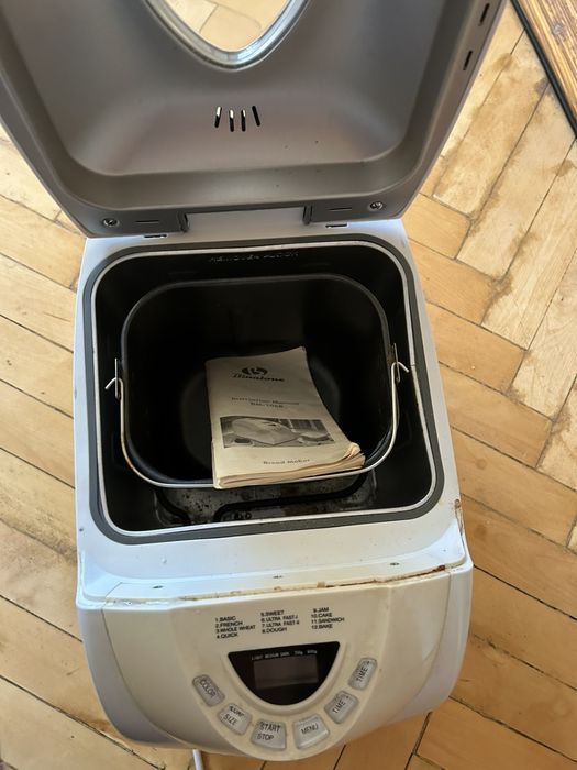Продам Хлібопічку Binatone