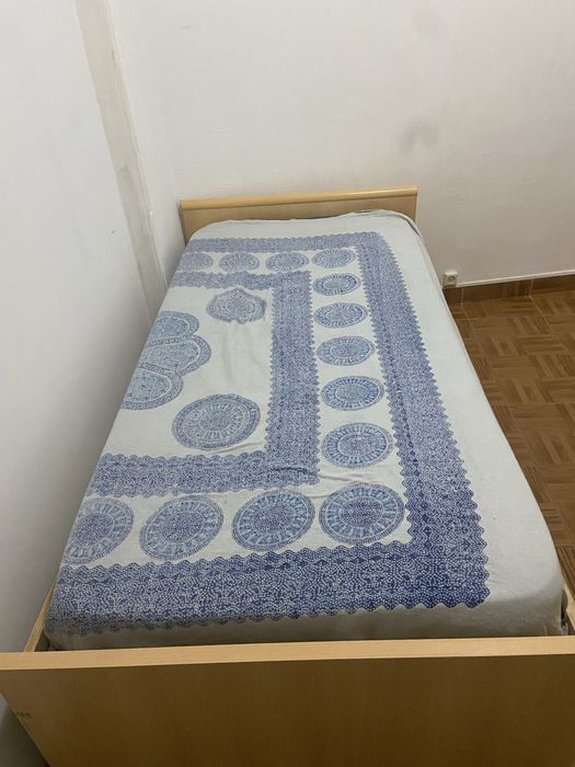 Alugar quarto no cacem perto de estacão