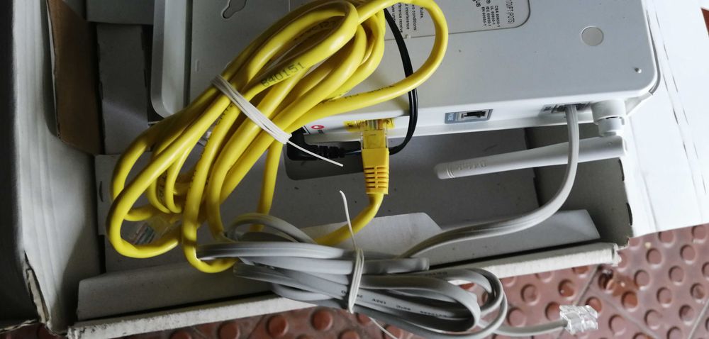 Material eletrico PC/telefone