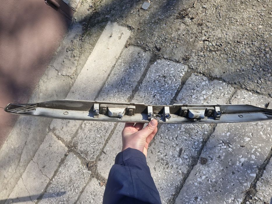 Накладка кришки  багажника chevrolet lacetti седан